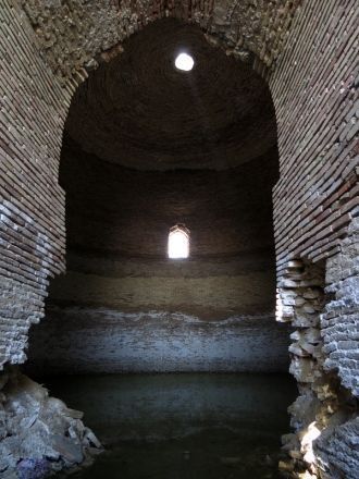 Сардоба Малик, вид внутри.