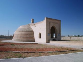 Сардоба Малик — гигантская цистерна, нах