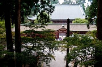 Компон Тюдо (Kompon Chudo) – центральное