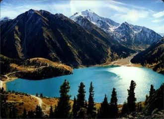 Большое Алматинское озеро в Иле-Алатауск