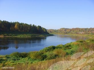 Верверский обрыв расположен на левом бер