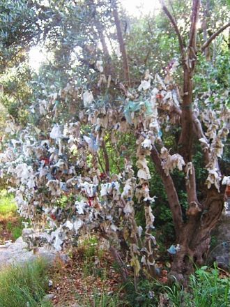 Если идти по верху, то можно встретить д