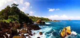 В его территорию входит одноимённый полу