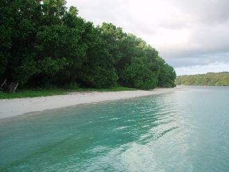 Национальный парк Уджунг-Кулон находится