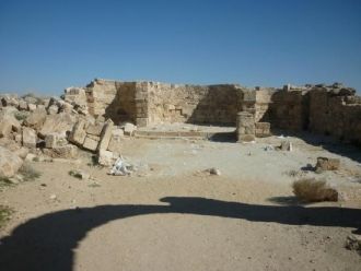 Официальные раскопки начались в том же г