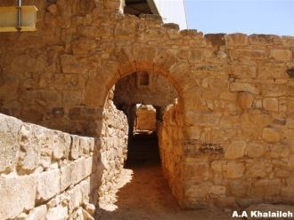 Один из сохранившихся входов в церковь.