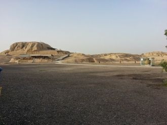 Раскопки в Тепе-Сиалке проходили в три э