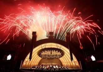 Этот самый большой амфитеатр в США испол