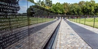 Мемориал ветеранов Вьетнама увековечивае