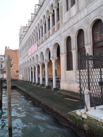 Интересно также, что характерный элемент