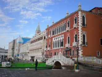 Палаццо Дандоло — дворец в Венеции на Гр