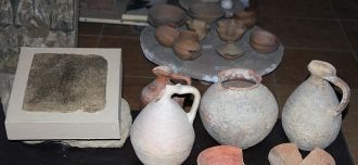 Керамические сосуды из могильника «Дашти