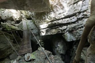 Граница заповедника с востока проходит п