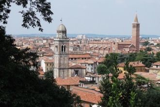 Прогуливаясь по Вероне, обязательно загл