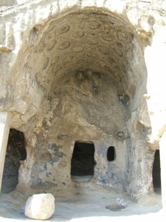 Знаменитое место города - храм «с кессон