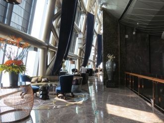 На девяносто шестом этаже очень красиво,