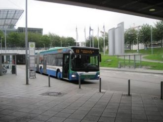 Автобус № 635 у Терминала 1 в Мюнхенском
