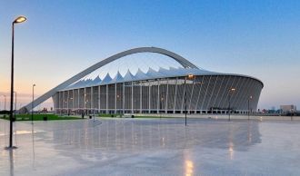 На ее верхушке находится смотровая площа