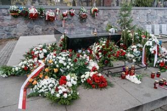 В 1935—1936 годах это военное кладбище б