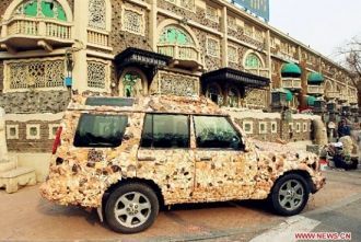 Автомобиль принадлежащий Чжану новый Lan