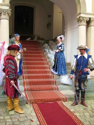 Особое внимание привлекает масонское про