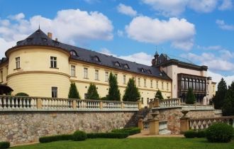 В XIV веке замок перешел семейству Розен