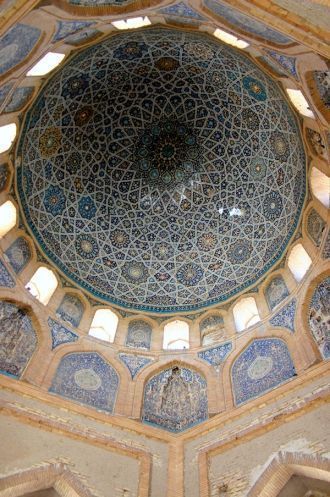 Внутренний декор купола мавзолея Тюрабек