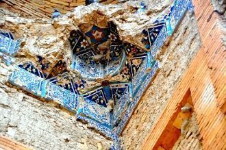 В декорации мавзолея Тюрабек-ханым вперв