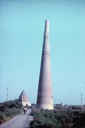Минарет Кутлуг-Тимура (XIV в.) — самый в