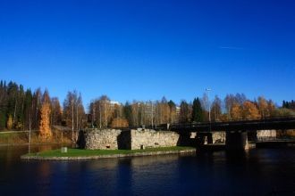 После строительства других мостов стал п