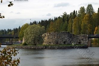 Первоначально основу замка в городе Каян