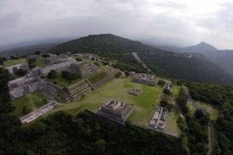 Все городские постройки разделяются на т