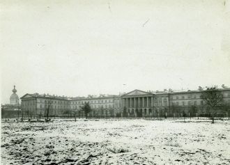 Смольный институт благородных девиц — пе