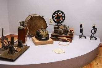 С 1996 года в помещении бывшей Гауптвахт