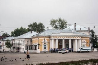 Гауптвахта - одно из самых нарядных здан