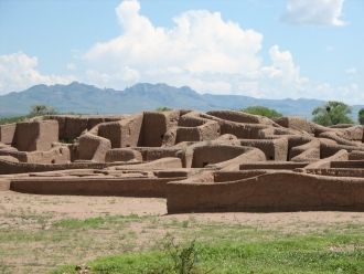 Население бывшего города составляло окол