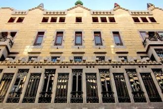 Дворец Гуэль (Palau Guell) по праву счит