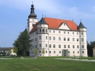 К середине 14 века замок представляет со