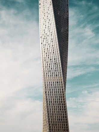 Здание было спроектировано компанией Ski