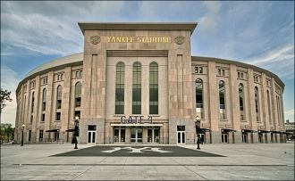 Один из входов на стадион 