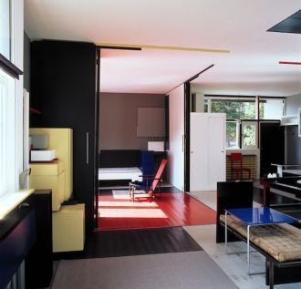 Второй этаж можно назвать открытой прост