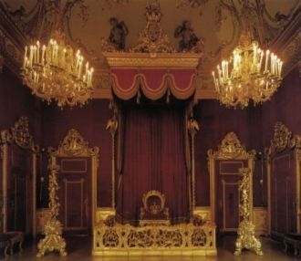 Его построил в 1618-45 гг. для себя Стеф