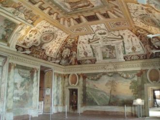 Еще две комнаты разрисованы Чезаре Небби