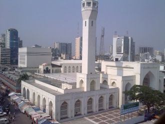 Мечеть Бейтул Мукаррам, что с арабского 