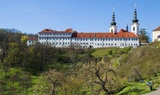 Страговский сад, основанный в XVII веке.