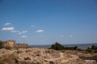 Разрушенный античный город Тира.