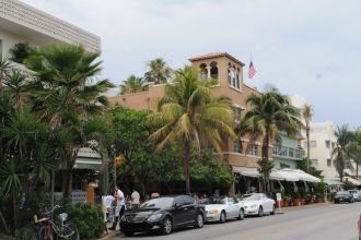 Улица, протянувшаяся на несколько киломе