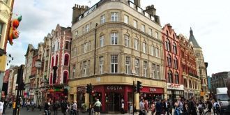 Сейчас Шафтсбери-авеню является главной 