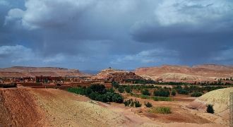 Общая панорама Айт-Бен-Хадду с дороги.