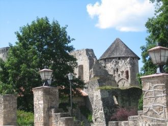 Венденский замок в Цесисе представляет с